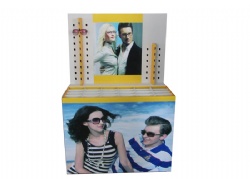 Sunglasses floor display stand